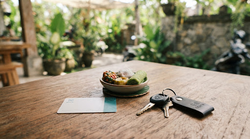 How to Avoid Hidden Scooter Rental Fees in Bali (Helmets, Delivery & Taxes)
