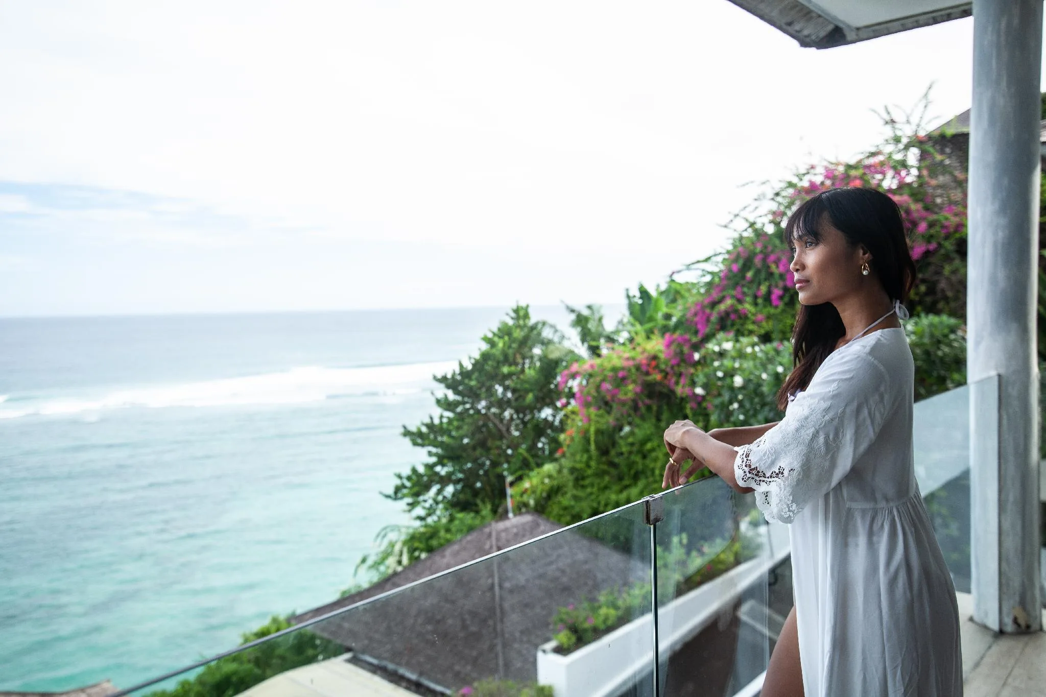Cliff Front 4 Bedroom Villa with Ocean View olala - Photo 3