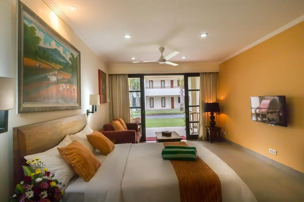 Peninsula Bay Resort - Photo 2