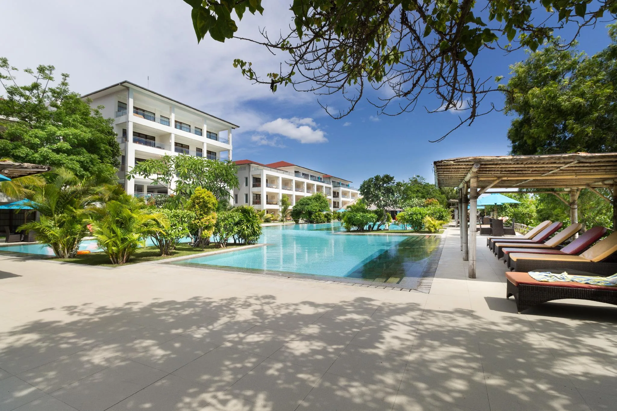 Peninsula Bay Resort - Photo 4