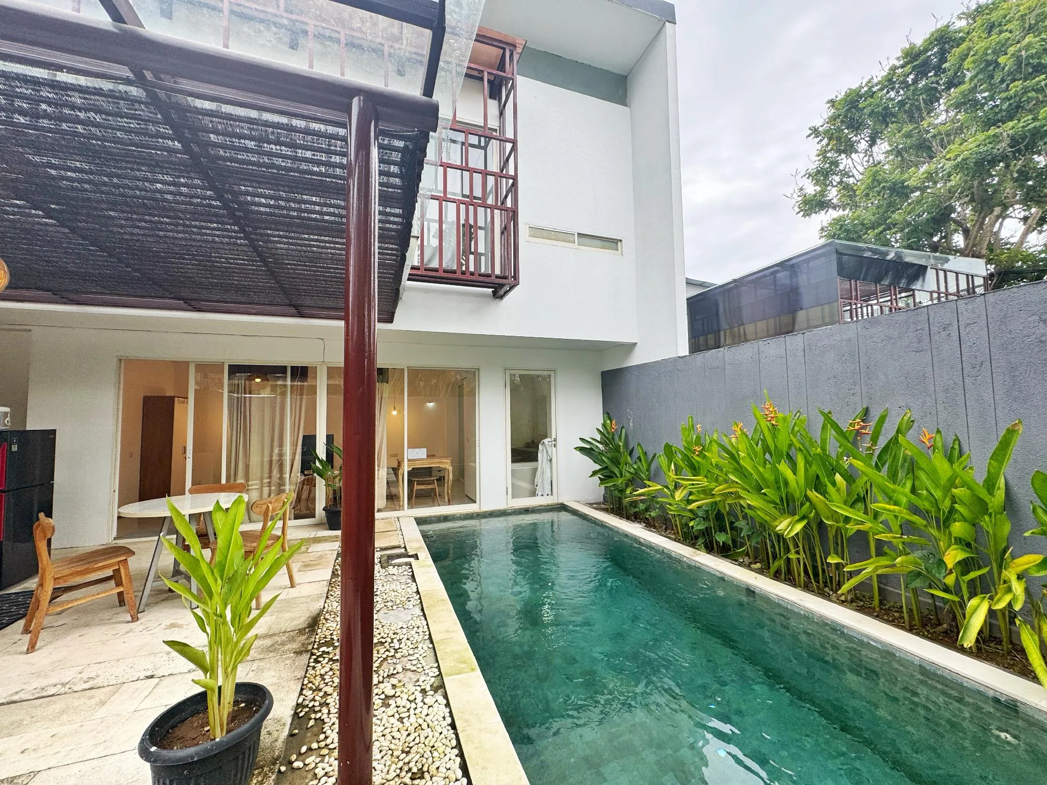 Property not available - Photo 2