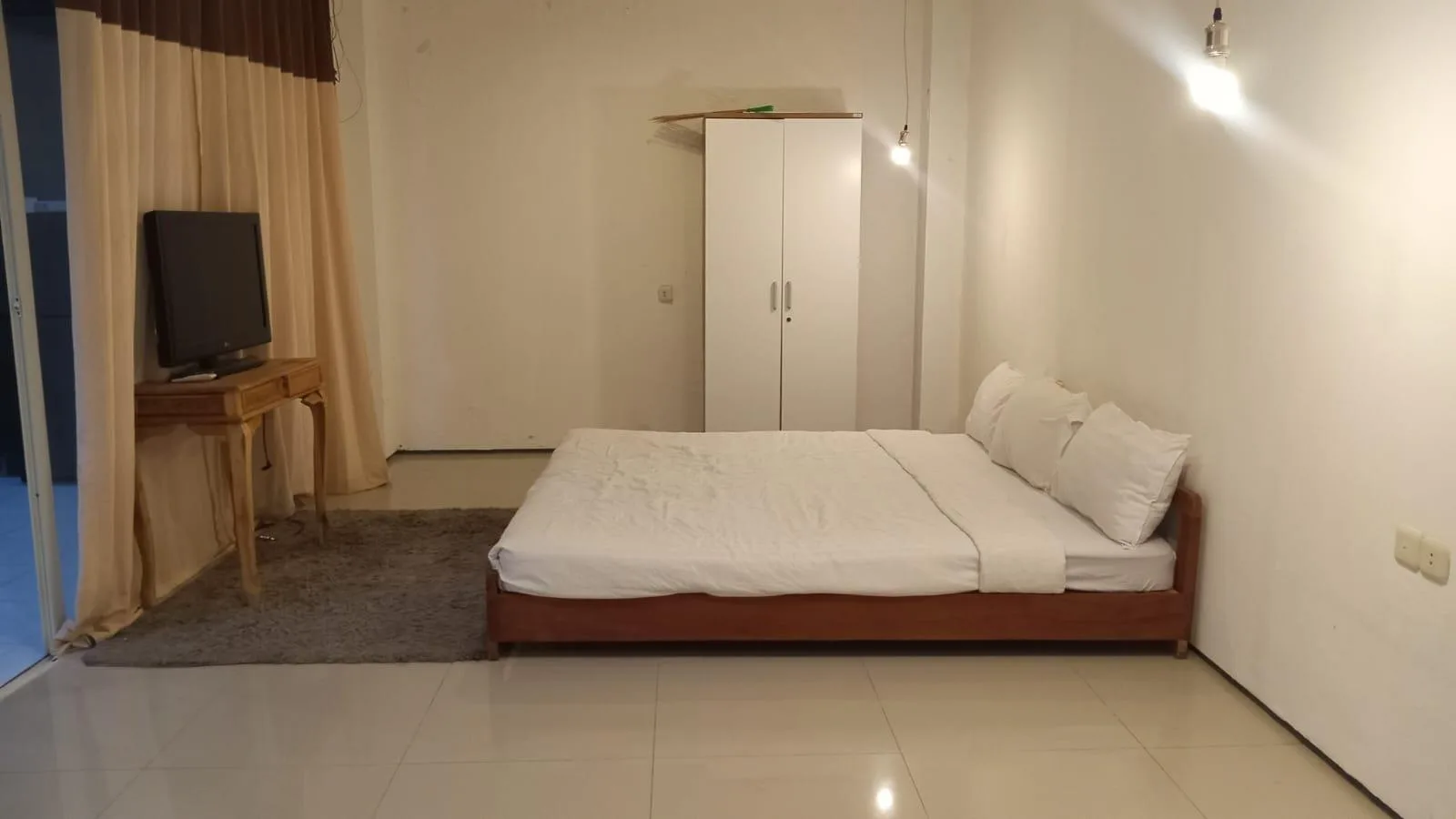 Property not available - Photo 3