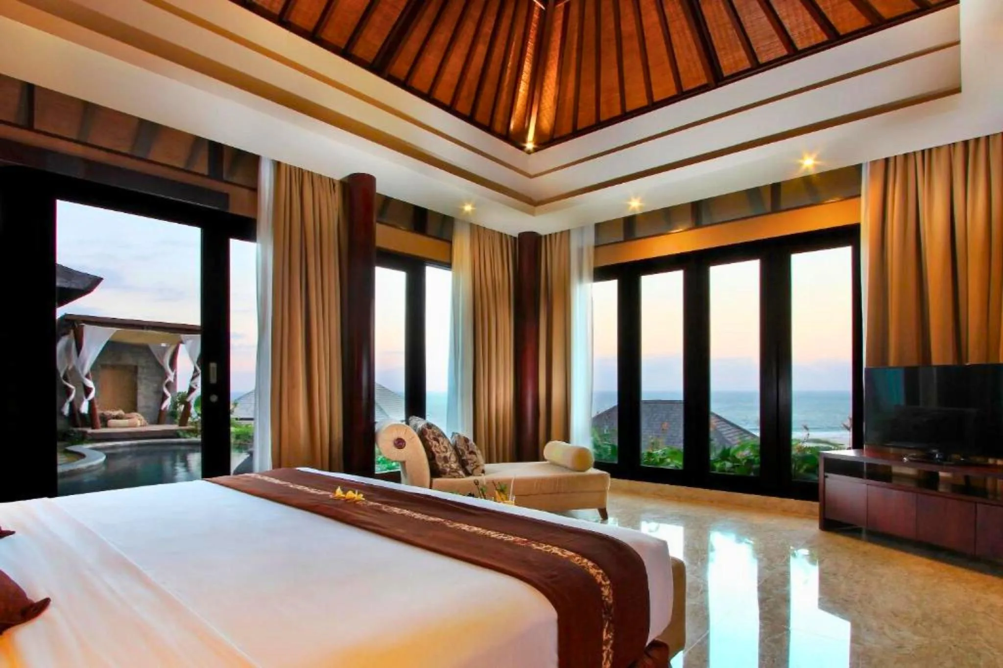 Royal 1 BR Private Pool Villa #D7 - Photo 1