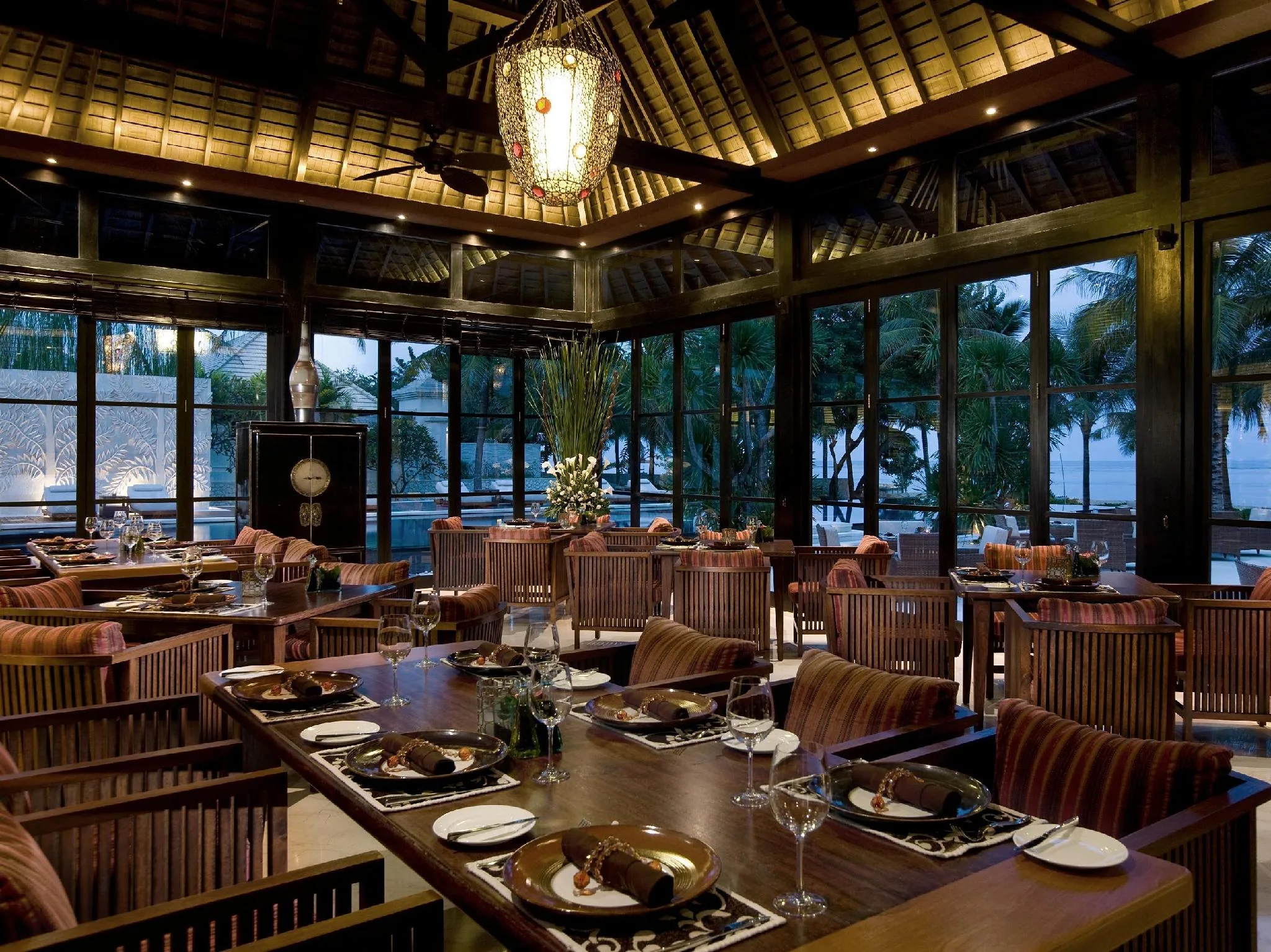 The Royal Santrian Luxury Beach Villas - Photo 3