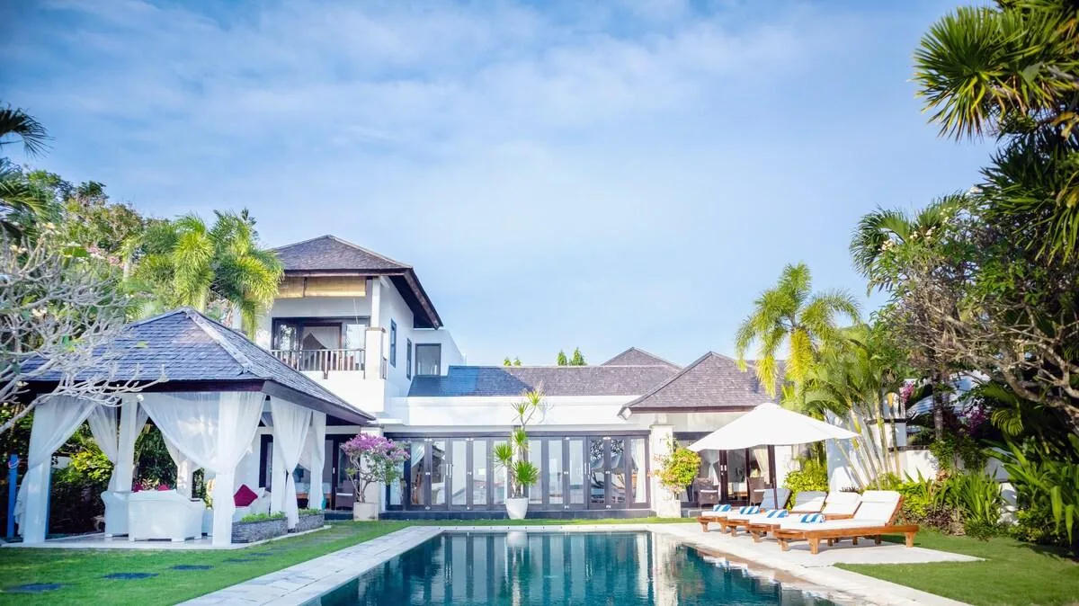 Waterfront 3 Bedroom Private Villa in Benoa Bay - Photo 4