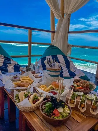 Sundays Beach Club at The Ungasan Clifftop Resort
